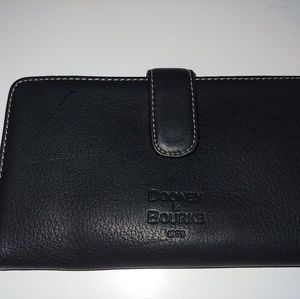 Dooney & Bourke wallet